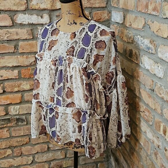 TCEC tiered drop shoulder top size Small - Picture 3 of 11